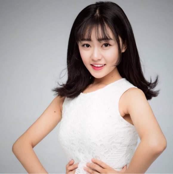 中国内地女演员张悦楠